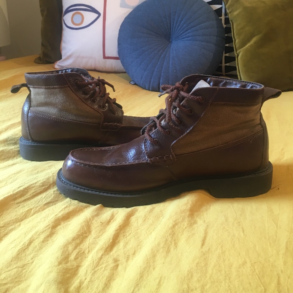 Bass Men’s leather/canvas boots